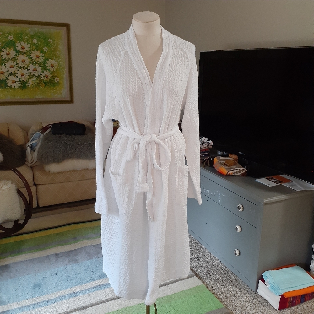 Snowe Bathrobe - image 1